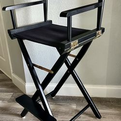 DIRECTOR’S CHAIR / MAKE UP CHAIR $35