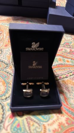 Vintage Swarovski crystal ladies cuffing