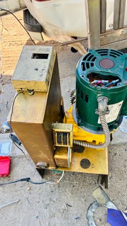 Sliding gate opener $475