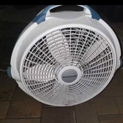BIG 20" WINDMACHINE ELECTRIC FAN GOOD CONDITION