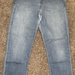 Women’s Cuffed Levi Jeans Sz 10/11