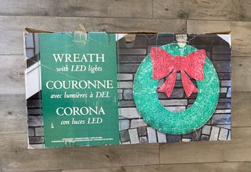 New 36 in. Pre-Lit LED Metal Outdoor Artificial Christmas Wreath with 120 Lights and Green/Red Bow