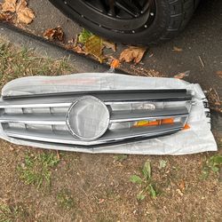 C class front grill 07 to 10