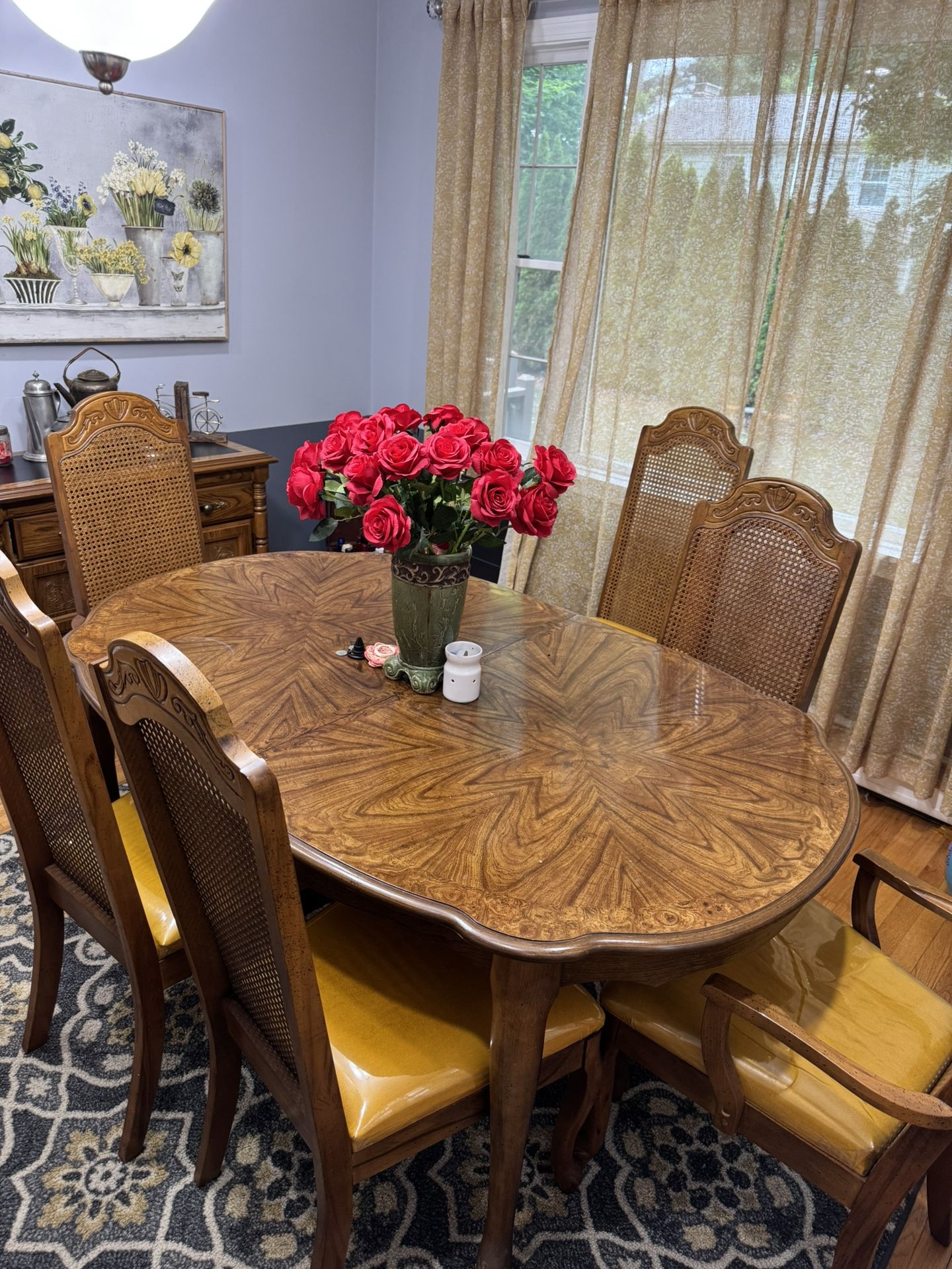 Dining Room Table And 6 Chairs