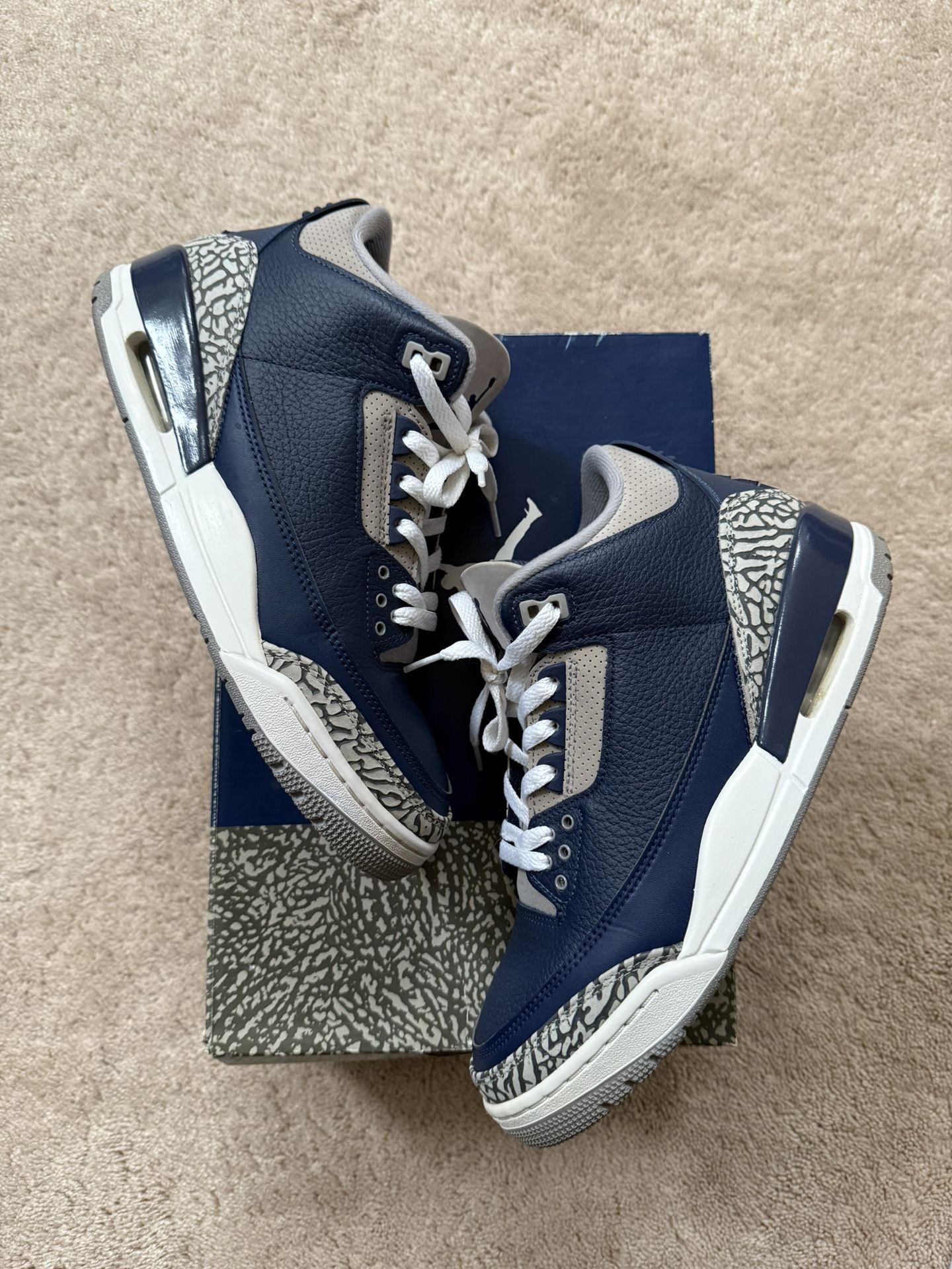 Air Jordan Retro 3 'Georgetown' Men’s Size 9 CT8532-401