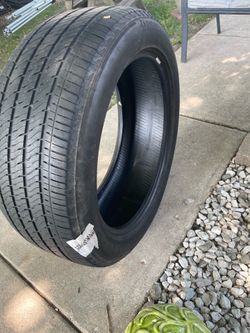 272/50R22 ( 5022 ) tire