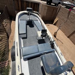 Bass Boat 75 HP Evinrude E-TEC