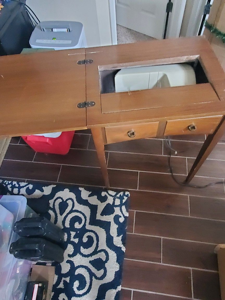 Sewing Machine Cabinet