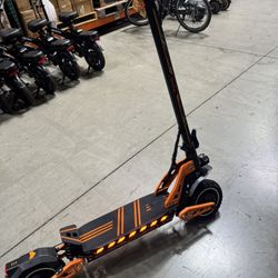 Dual-motor electric scooter