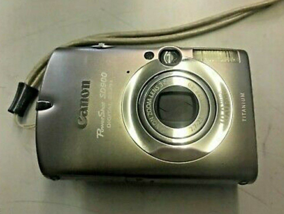 Canon Power Shot SD900 Reduced Price