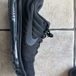 Nike Air Max 2017 Triple Black size 9 1/2