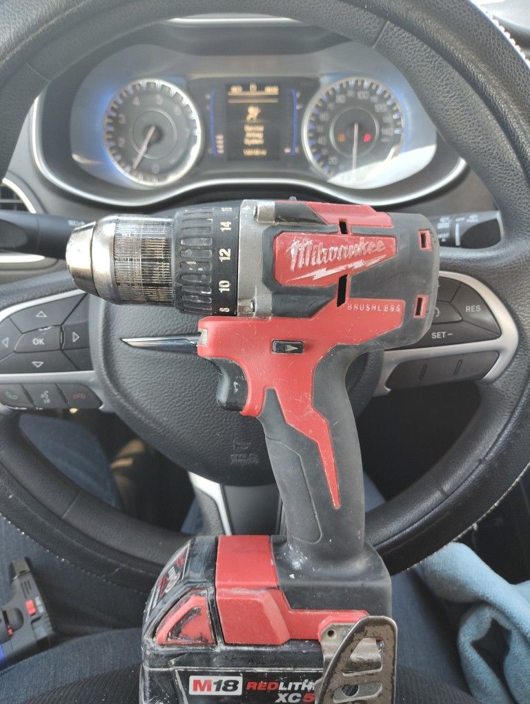 Milwaukee M18 Brushless Drill With Battery
