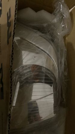 2004 Volvo NEW Headlamp, right Front/passenger side