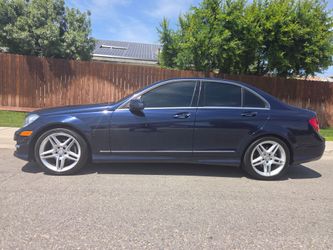 2013. Mercedes benz c 250. 150k miles