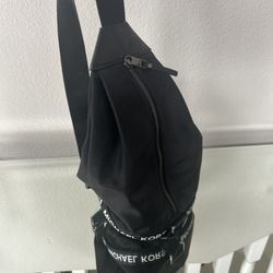 Michael KORS SLING BAG