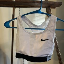 White Nike Sports Bra XS/S