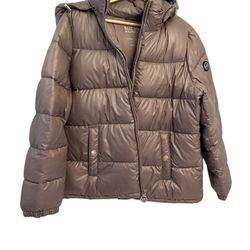 Michael Kors Hoodied Women's puffer Jacket Size Large NWOT  Size- Large Condition- NWOT Lightweight puffer Jacket       Front zip closure Stand collar