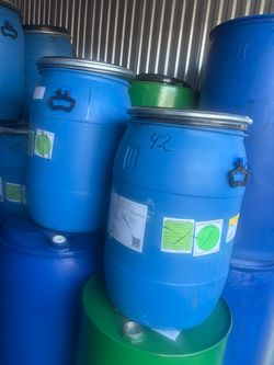 30 gallon plastic barrels
