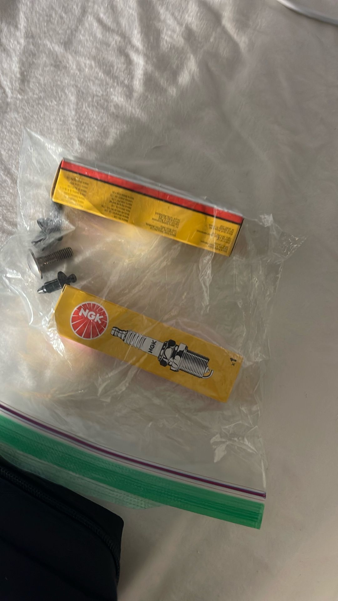 R7 2023 Spark plugs