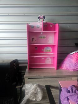 Minnie mouse bookcase