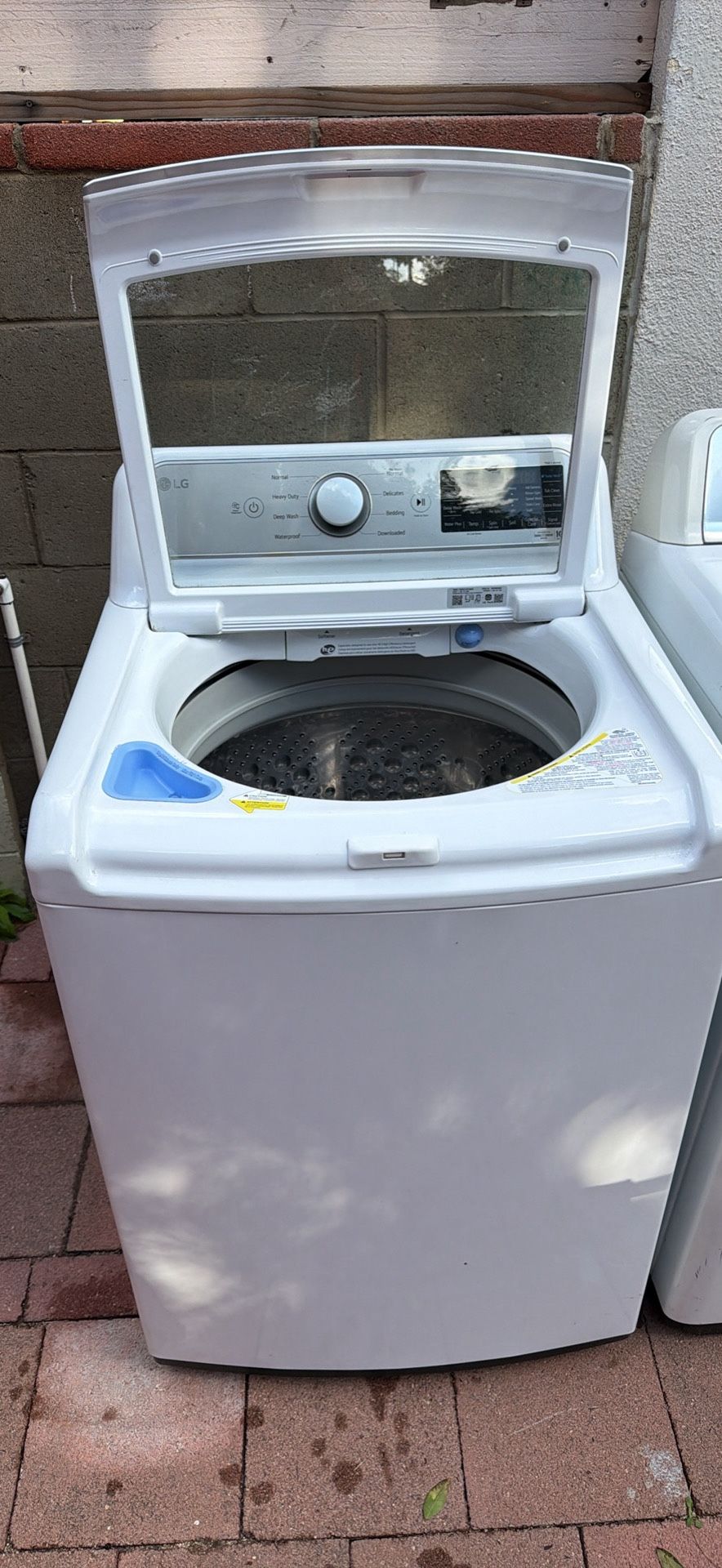 LG Washer And Maytag Gas Dryer Sed Working Condition