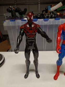 2023 Marvel Spider-Verse Legends 6 Scale Hasbro Action Figures Set of 3  for Sale in Orlando, FL - OfferUp