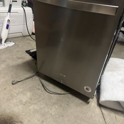 Used Whirlpool Dishwasher 