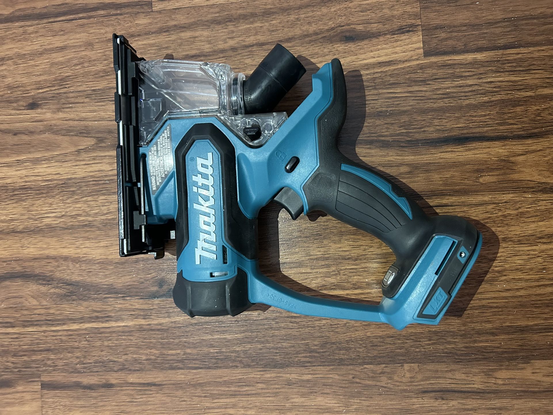 Makita LXT 18V Cutout Tool