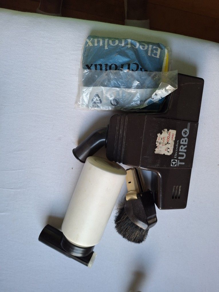 Electrolux  Painting Vintage  Accessories 