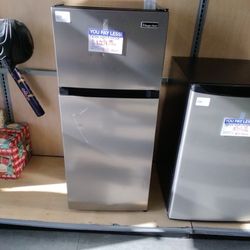 Refrigerator/ Magic Chef