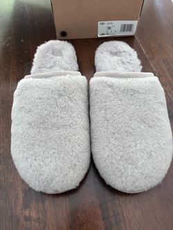 Women’s UGG Fluffette Slipper - New - Size 11
