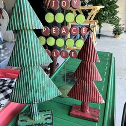 Metal Christmas Decor Purchased From Kirklands The One In Back Is Free With Purchase Of The 2 In Front Because The B Is Missing 