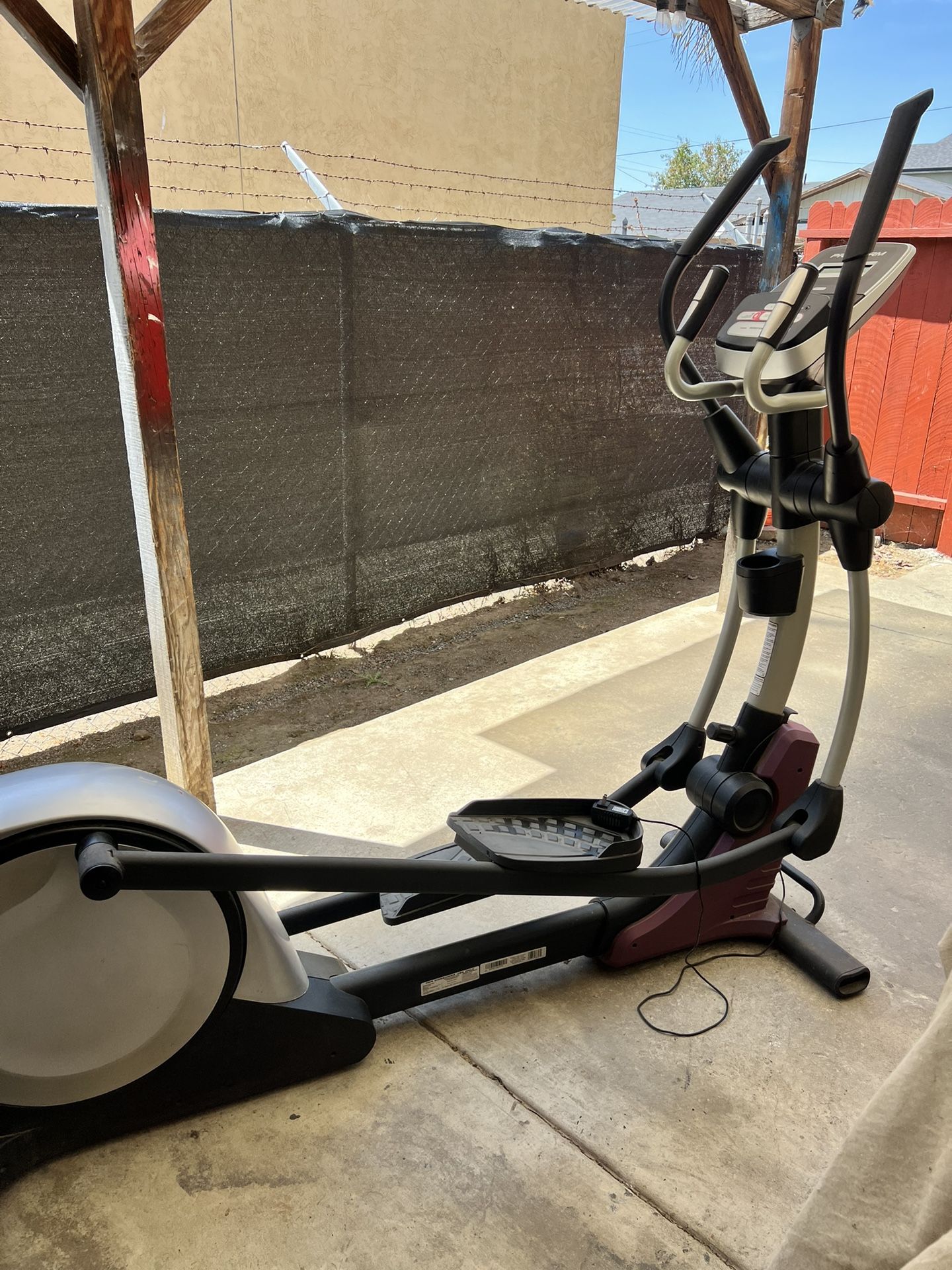 Pro Form Elliptical Exercise Machine