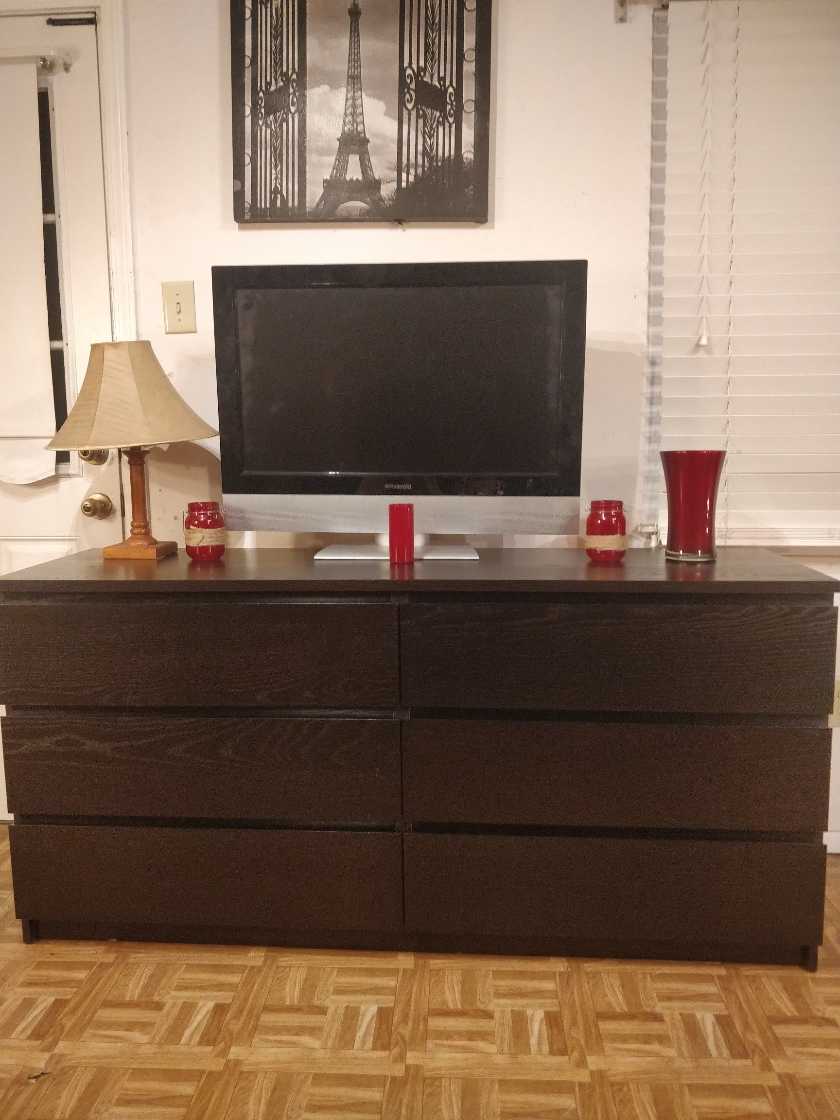 Nice Black long dresser/TV stand with big drawers in great condition, all drawers sliding smoothly, pet free smoke free. L63"*W19"*H30"