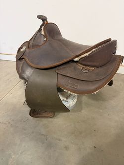 Barefoot brand trail saddle