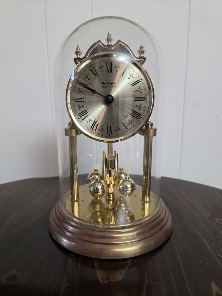 Vintage Remington Quartz Clock