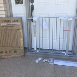 29-46” pressure mounted gate 