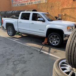 Denali 22s OEM Wheels