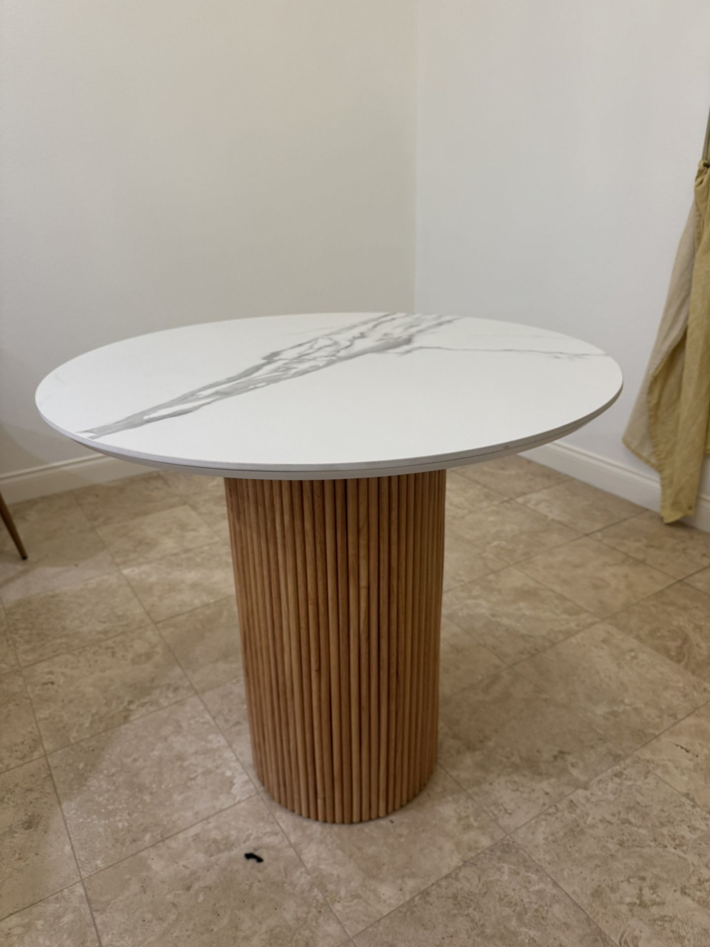 31 Inch Round Dining Table