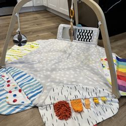 Lovevery Baby Play Gym