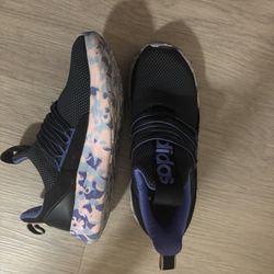 Adidas Sneakers