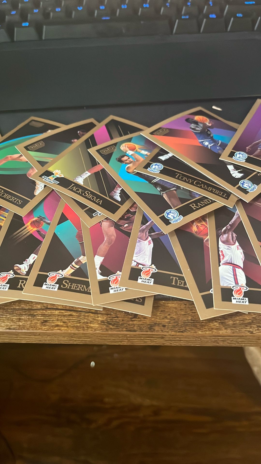 Full Stack SKYBOX 1990 NBA Trading Cards