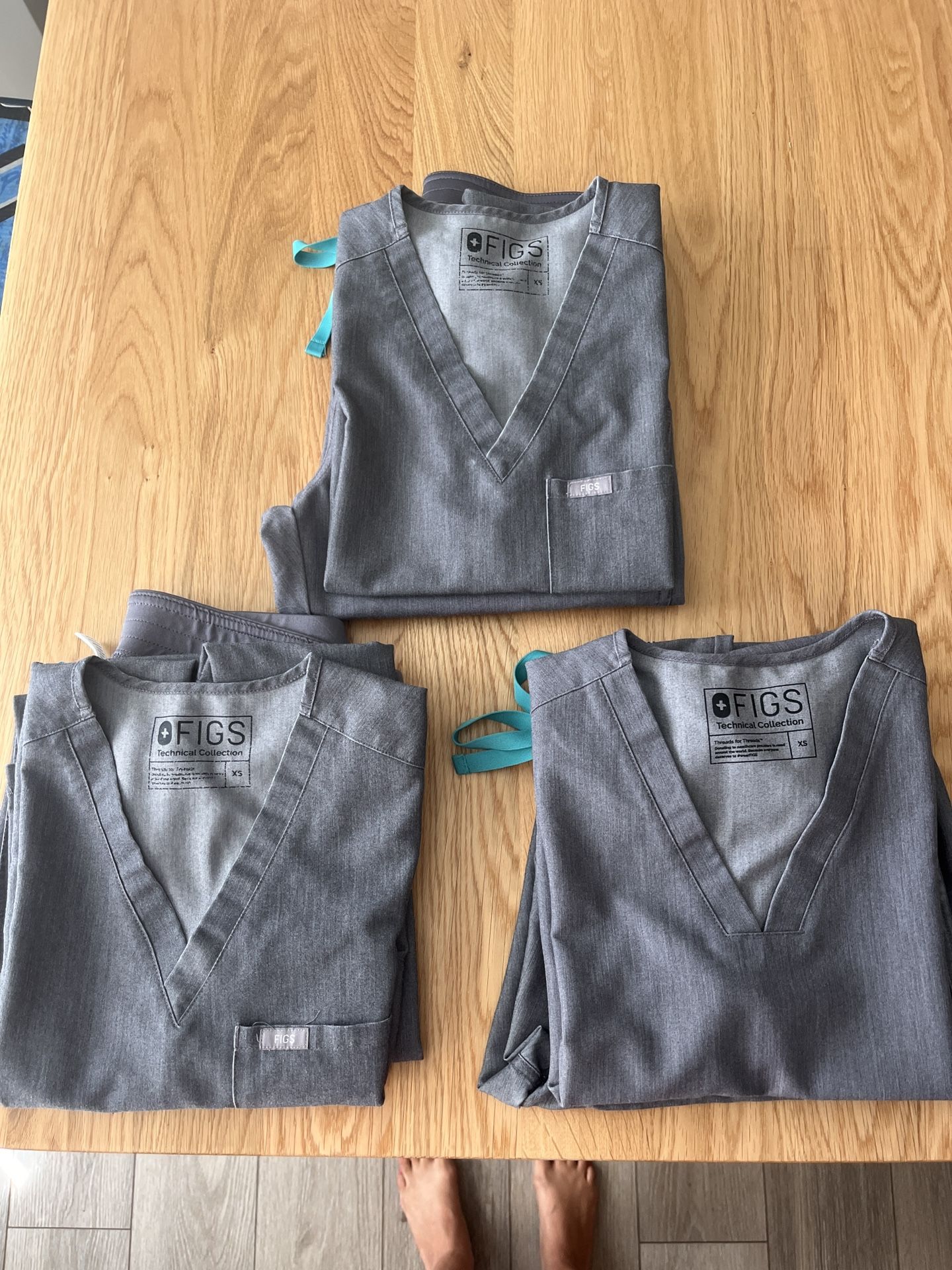 3-Pair Bundle of FIGS Scrubs - Size XS