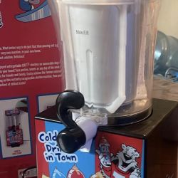 Genuine ICEE Brand Counter-Top Sized ICEE Slushie Maker - Spins Your Pre-Chilled Ingredients with Your Ice into ICEE Slushies!  All sales are AS-IS, W