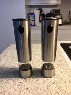 Electric Salt/Pepper Grinder