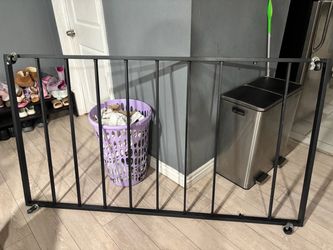 Twin mattress + box + frame