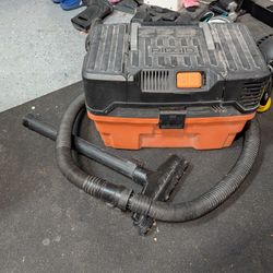 Rigid 4.5 Gallon Wet Dry Vac