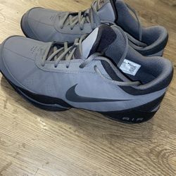 Smok Grey Nikes
