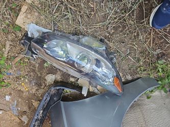 Right head light 18 to 21 Mazda 6