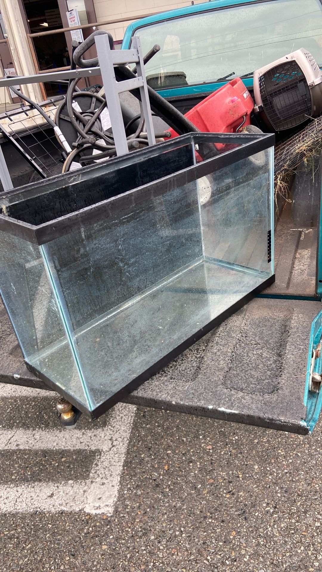 30 Gallons Tank Price 35$. Pick Up. E. 72 a. Grandview. E. Tacoma